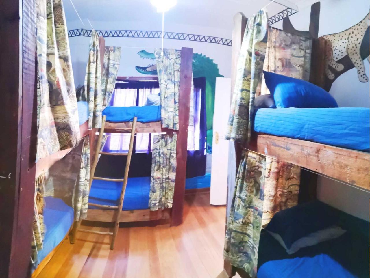 Khululekani - Durban Rasta Hide Out Backpackers ภายนอก รูปภาพ