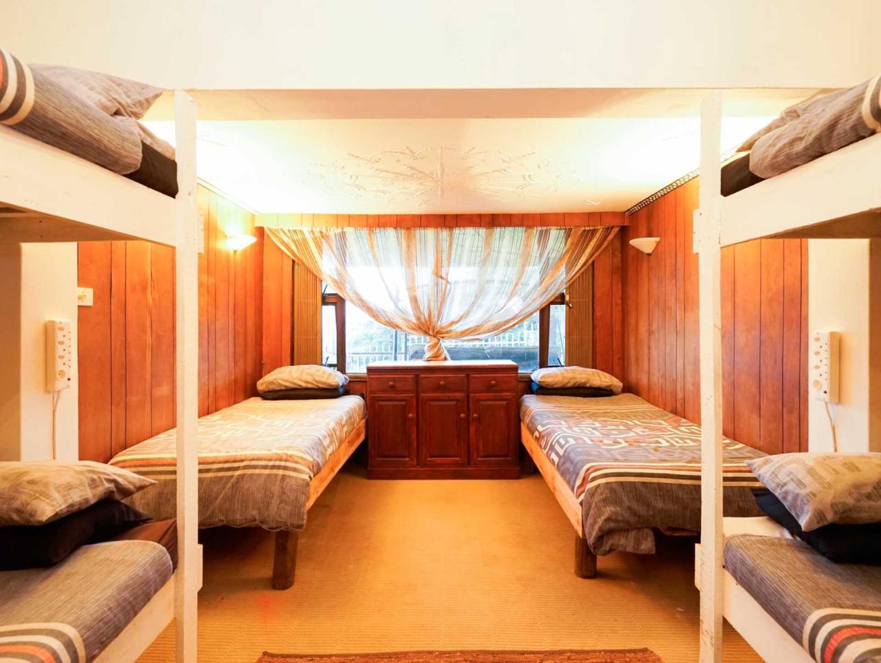 Khululekani - Durban Rasta Hide Out Backpackers ภายนอก รูปภาพ