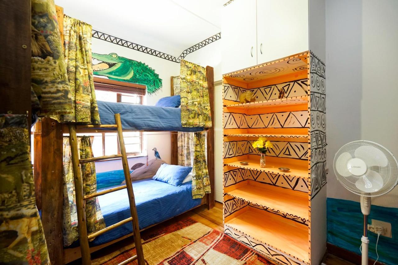 Khululekani - Durban Rasta Hide Out Backpackers ภายนอก รูปภาพ